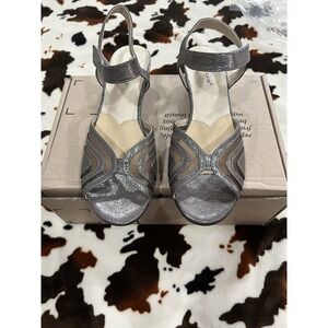 NWOB David Tate Admire Women's Peep Toe Dressy Wedge Sandals Pewter Size 11